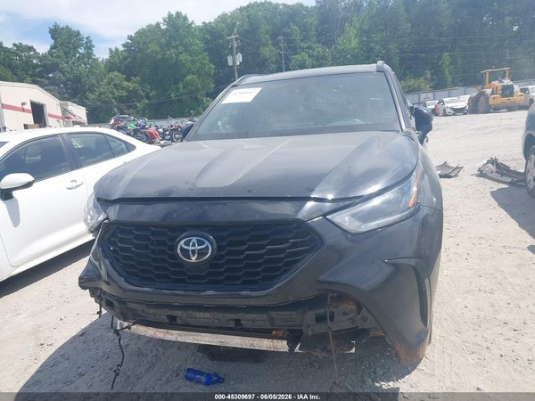 2021 TOYOTA HIGHLANDER XSE