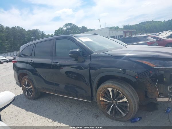 2021 TOYOTA HIGHLANDER XSE