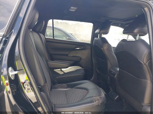 2021 TOYOTA HIGHLANDER XSE