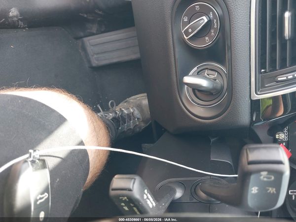 2018 PORSCHE MACAN SPORT EDITION