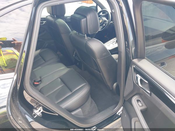 2018 PORSCHE MACAN SPORT EDITION