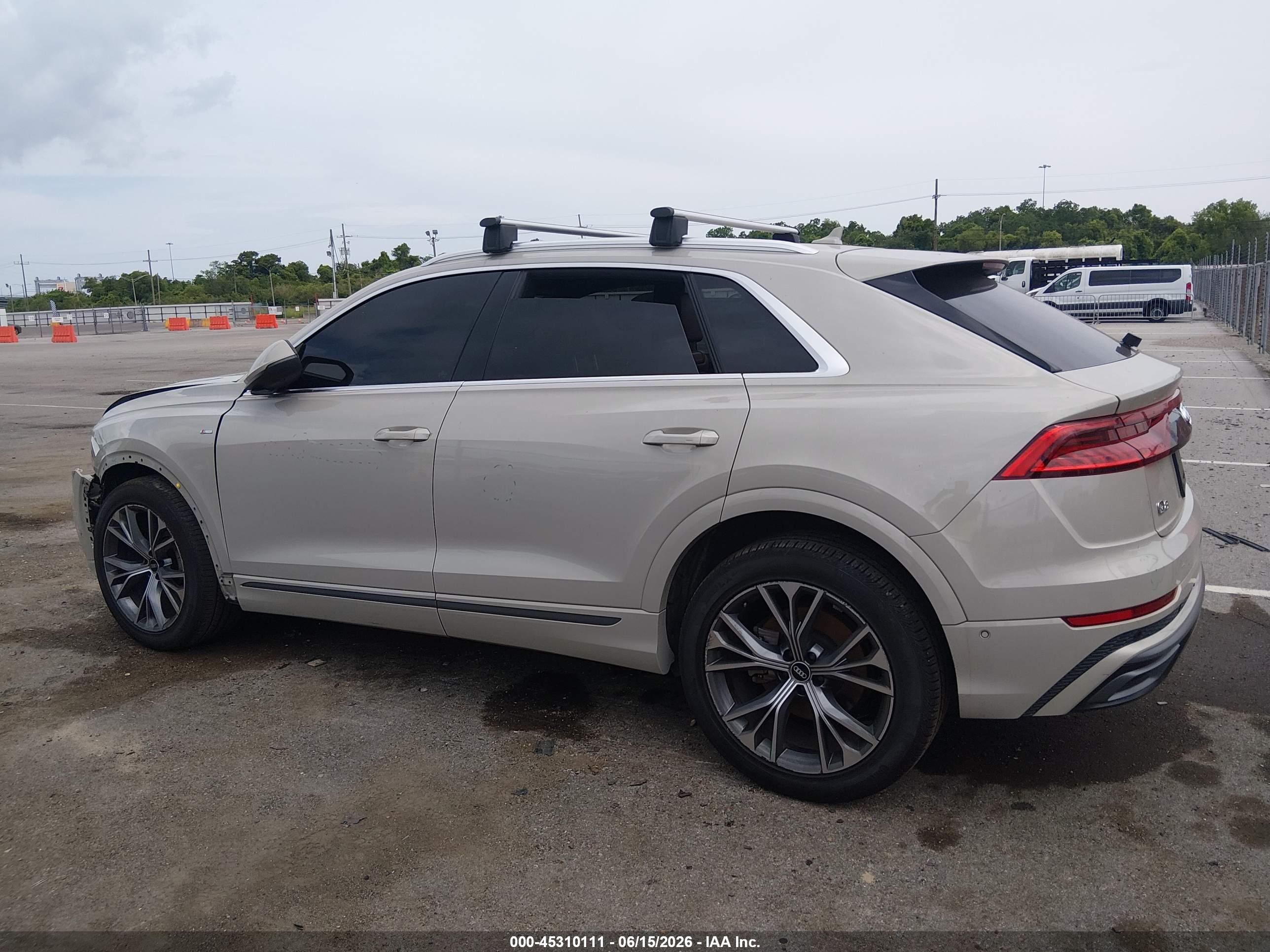 2021 AUDI Q8