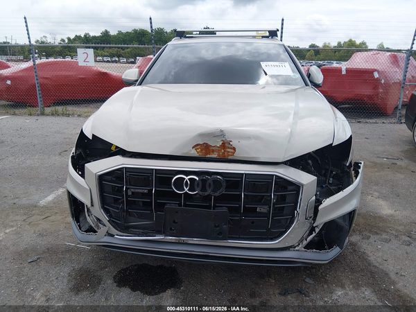 2021 AUDI Q8