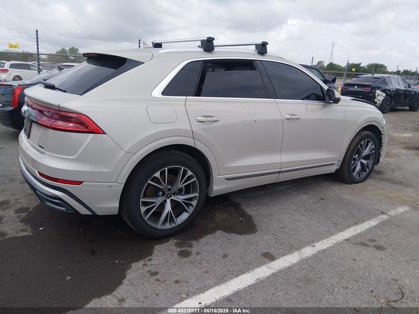2021 AUDI Q8