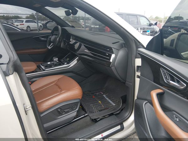 2021 AUDI Q8