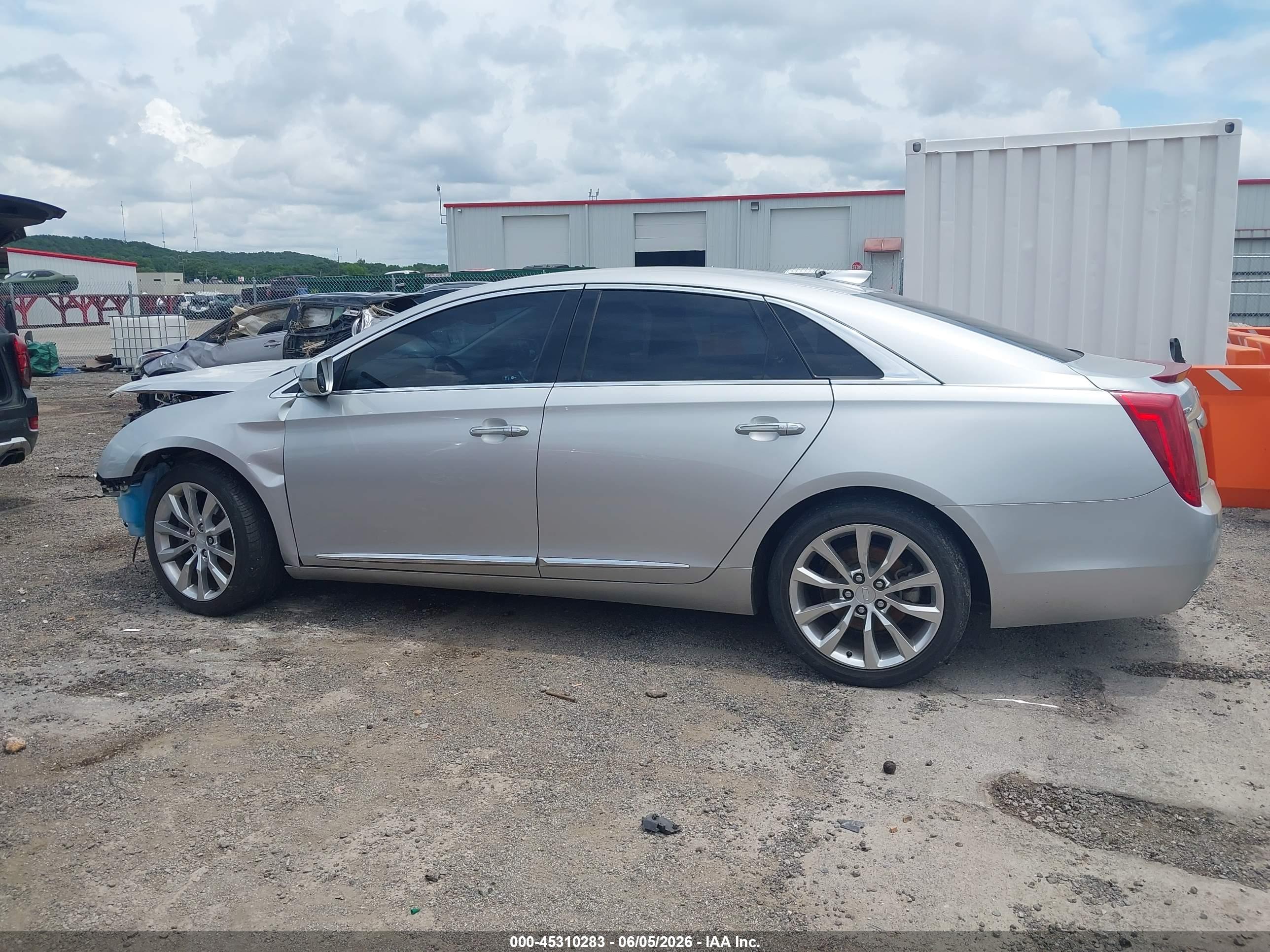 2016 CADILLAC XTS LUXURY COLLECTION