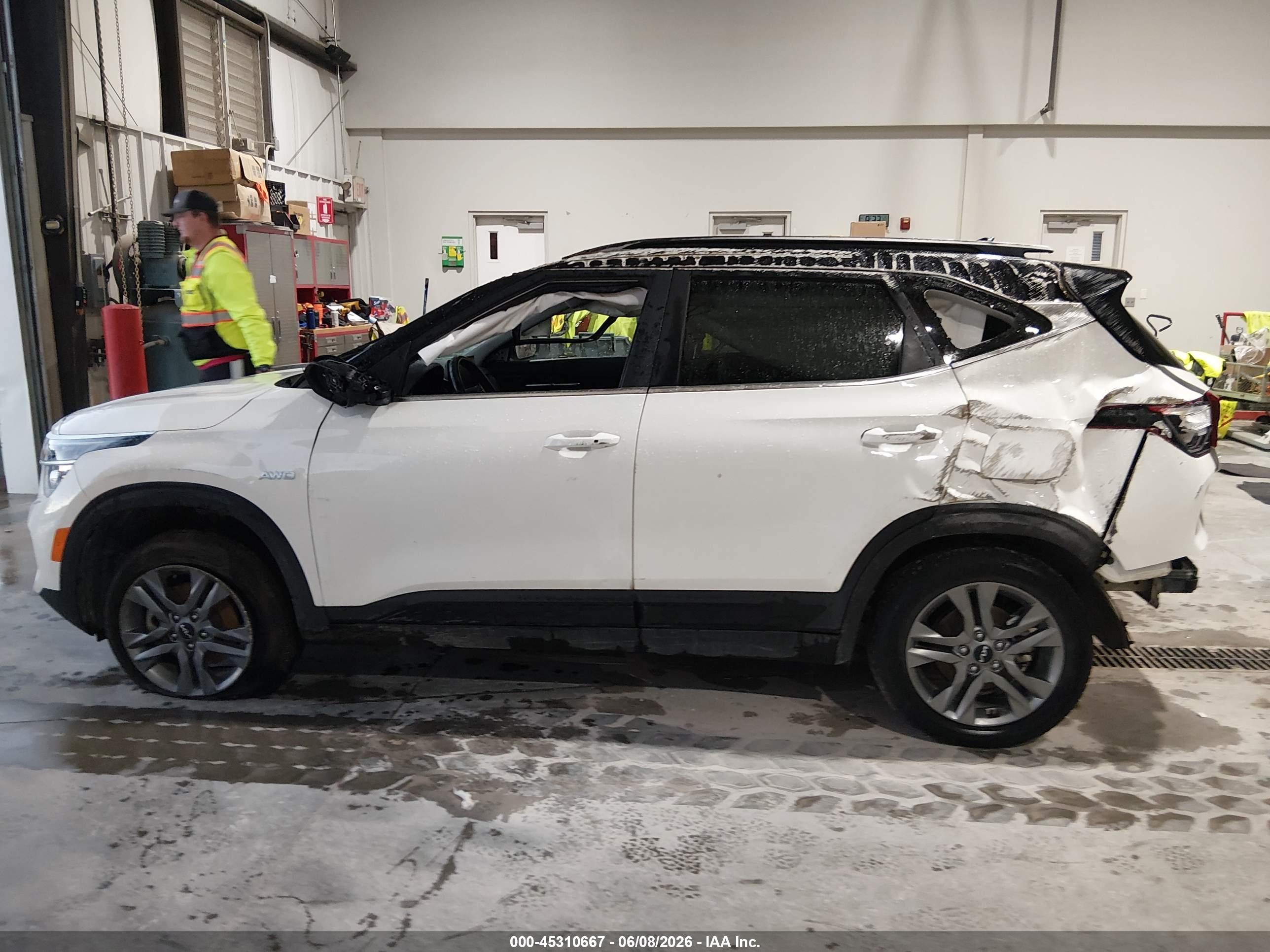 2022 KIA SELTOS S
