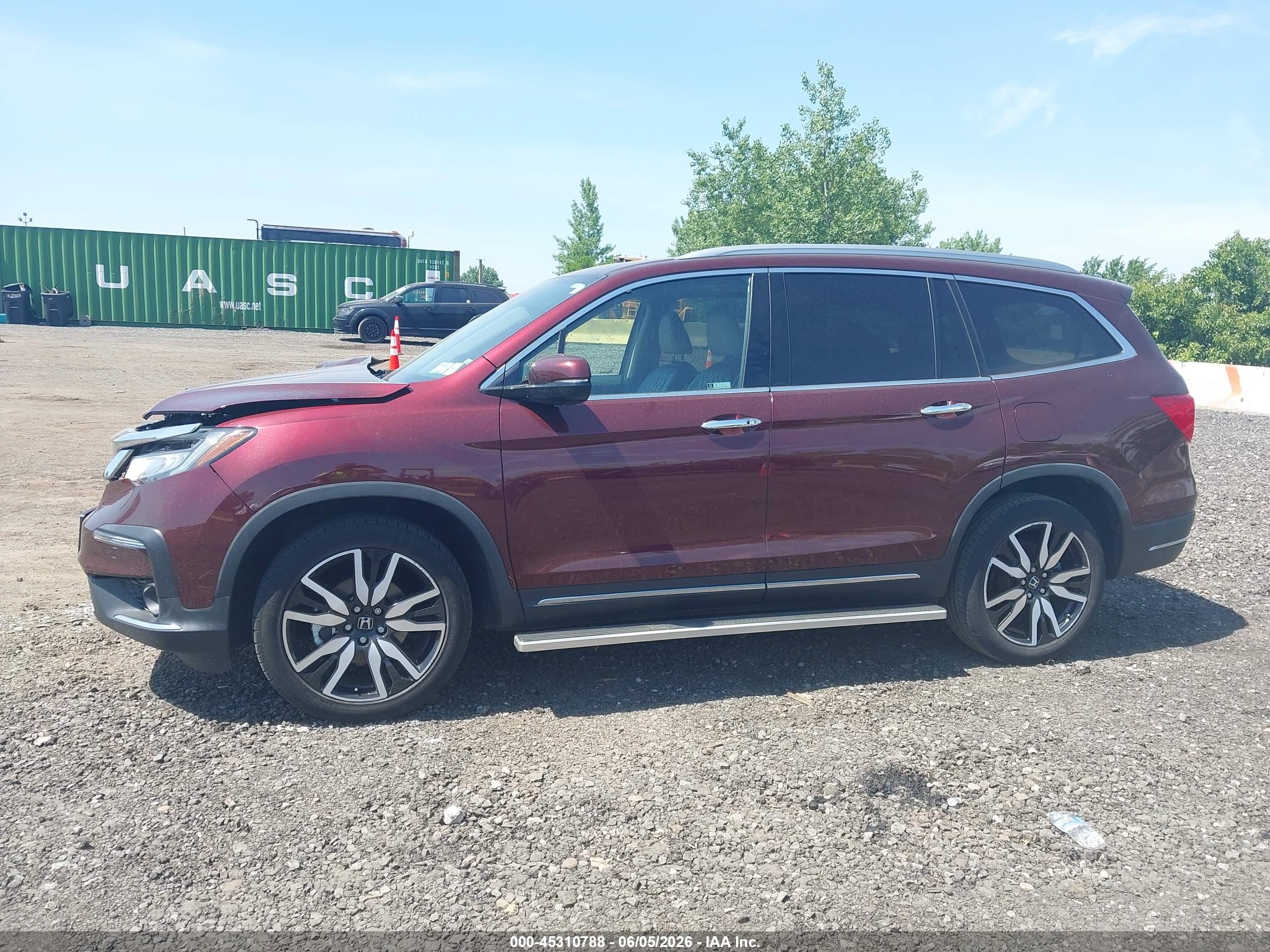 2022 HONDA PILOT AWD TOURING 8 PASSENGER