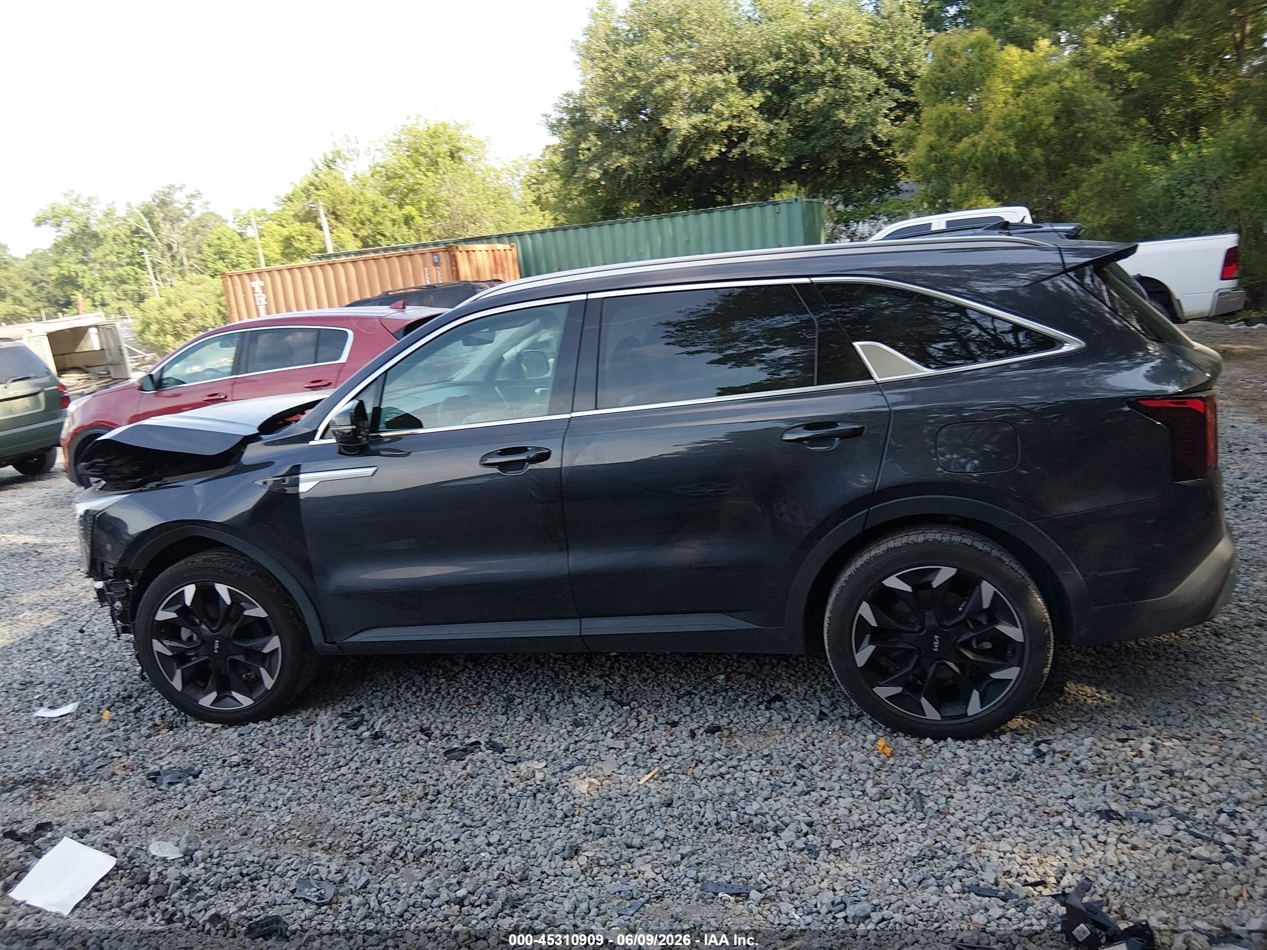 2025 KIA SORENTO EX