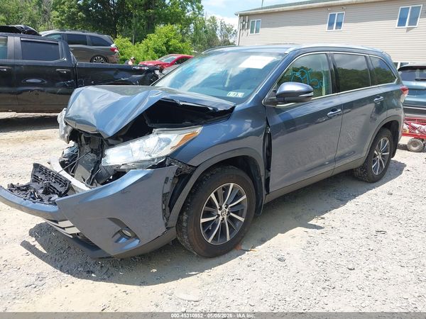 2019 TOYOTA HIGHLANDER XLE