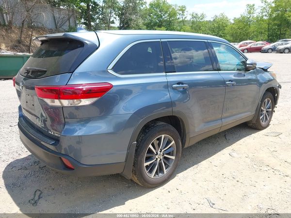 2019 TOYOTA HIGHLANDER XLE