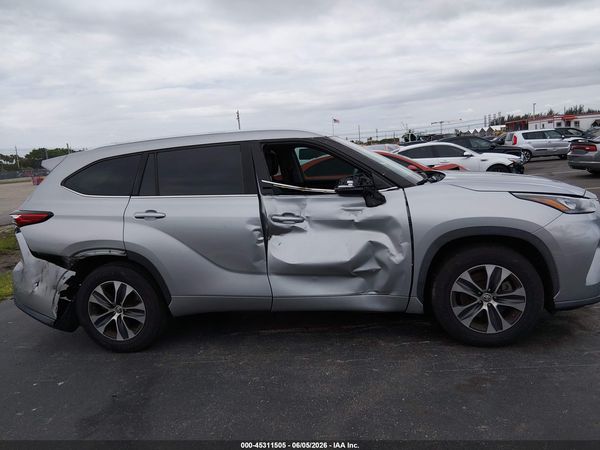 2020 TOYOTA HIGHLANDER XLE