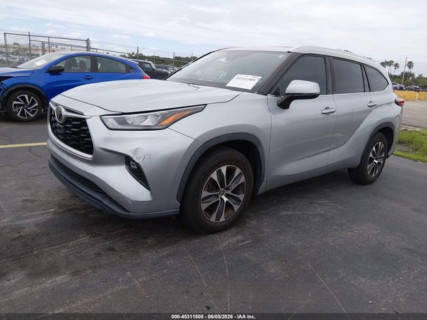 2020 TOYOTA HIGHLANDER XLE