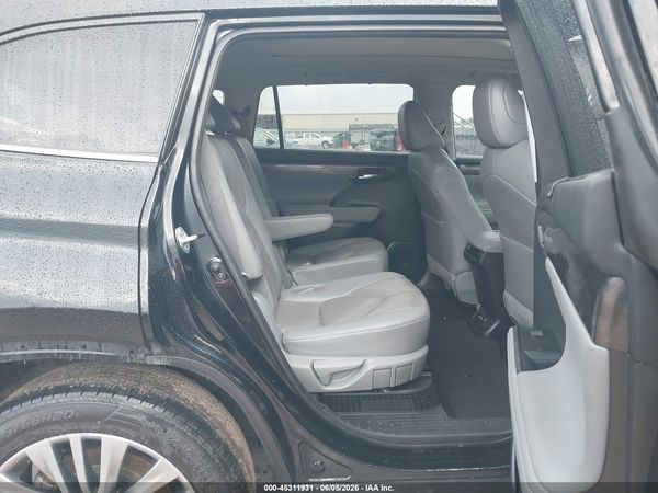 2021 TOYOTA HIGHLANDER HYBRID PLATINUM