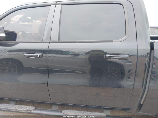 2019 RAM 1500 LARAMIE  4X2 5'7 BOX
