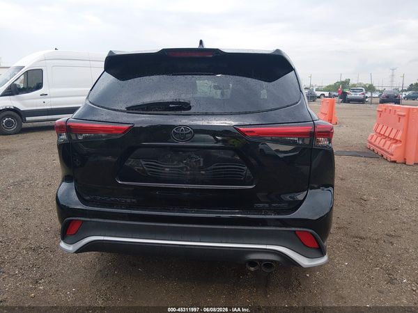 2021 TOYOTA HIGHLANDER XSE