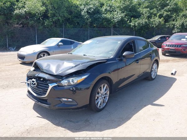 2017 MAZDA MAZDA3 TOURING