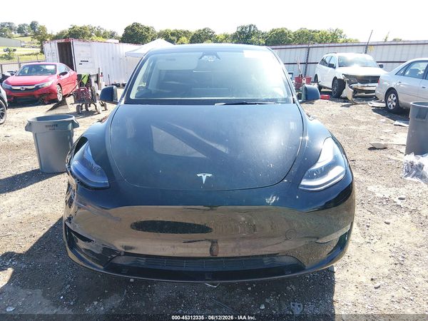 2025 TESLA MODEL Y