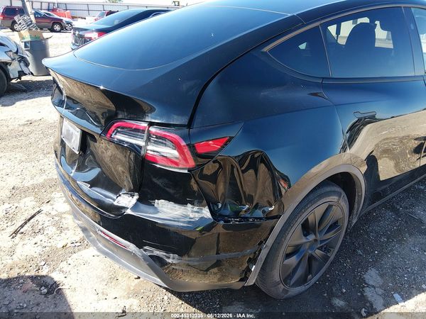 2025 TESLA MODEL Y
