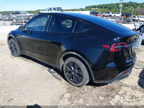 2025 TESLA MODEL Y