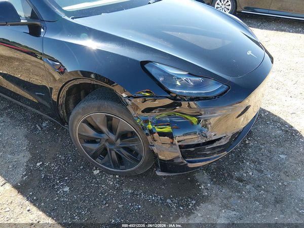 2025 TESLA MODEL Y