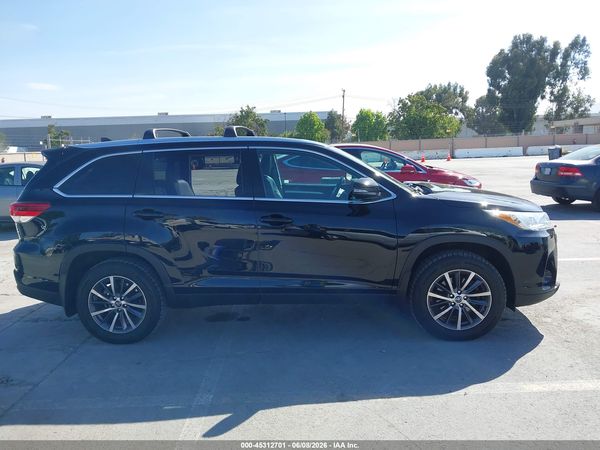 2019 TOYOTA HIGHLANDER XLE