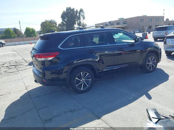 2019 TOYOTA HIGHLANDER XLE