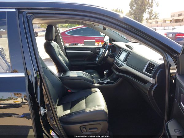 2019 TOYOTA HIGHLANDER XLE