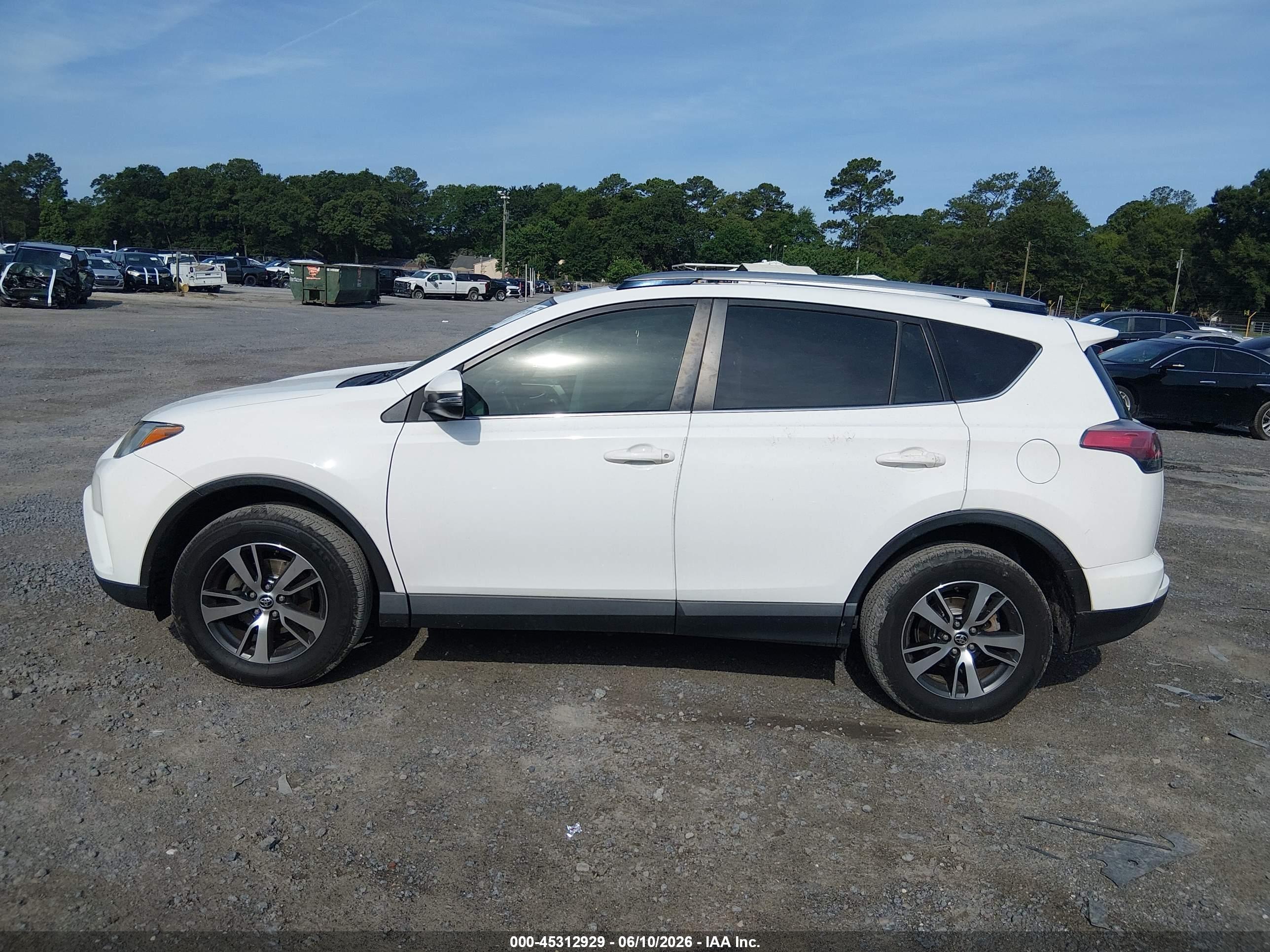 2018 TOYOTA RAV4 XLE