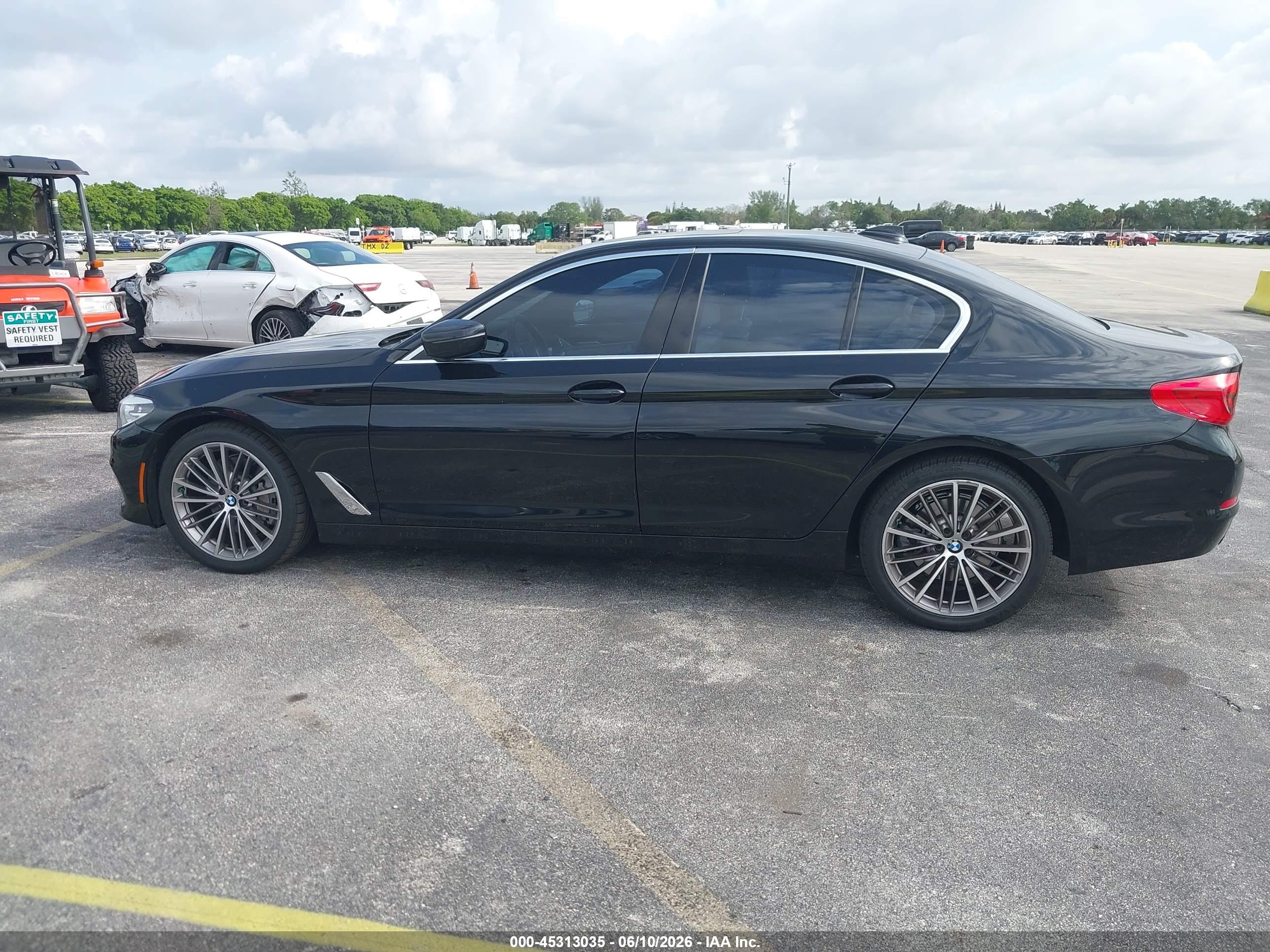 2019 BMW 530I