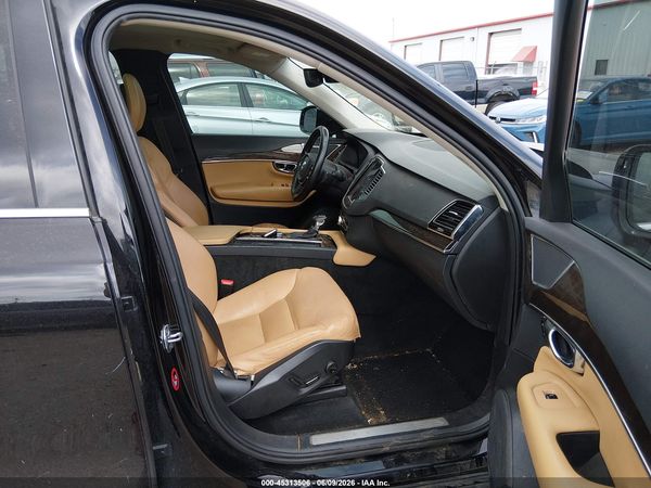 2016 VOLVO XC90 T6 MOMENTUM