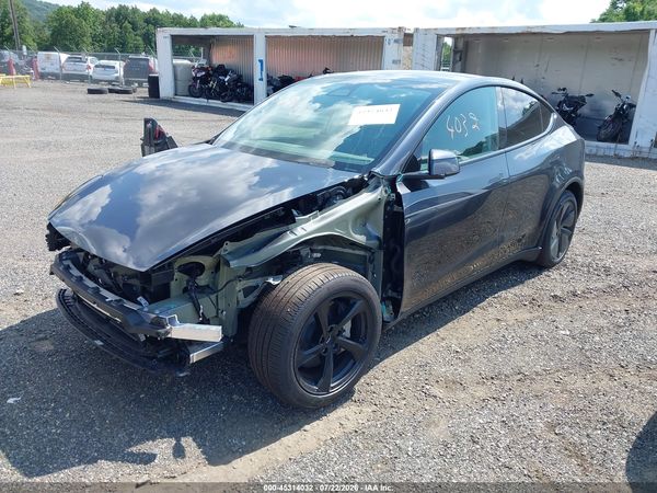 2026 TESLA MODEL Y