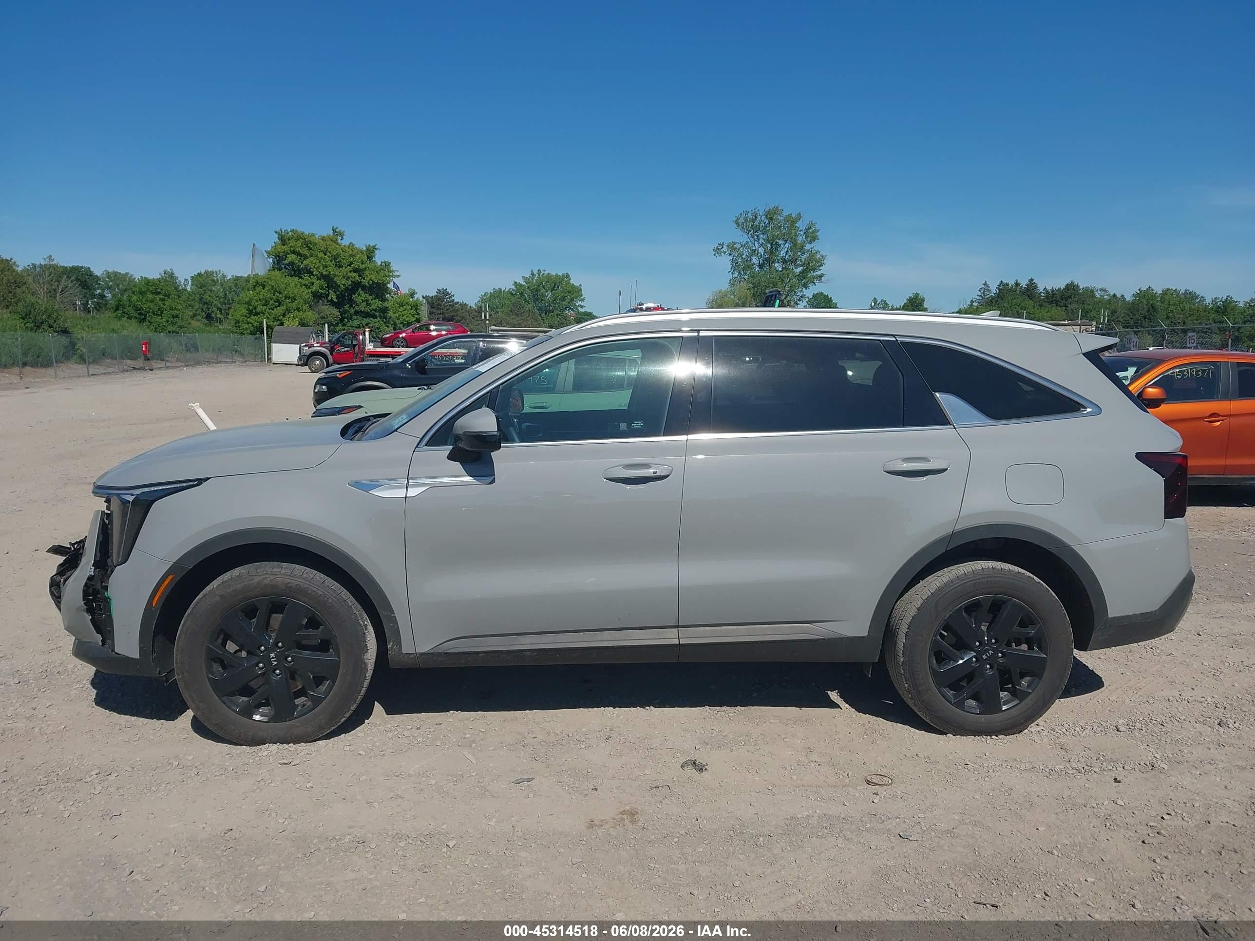 2026 KIA SORENTO S