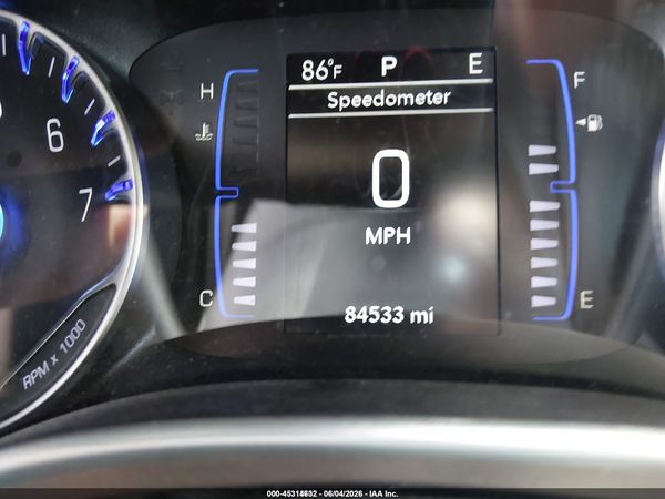 2022 CHRYSLER VOYAGER LX