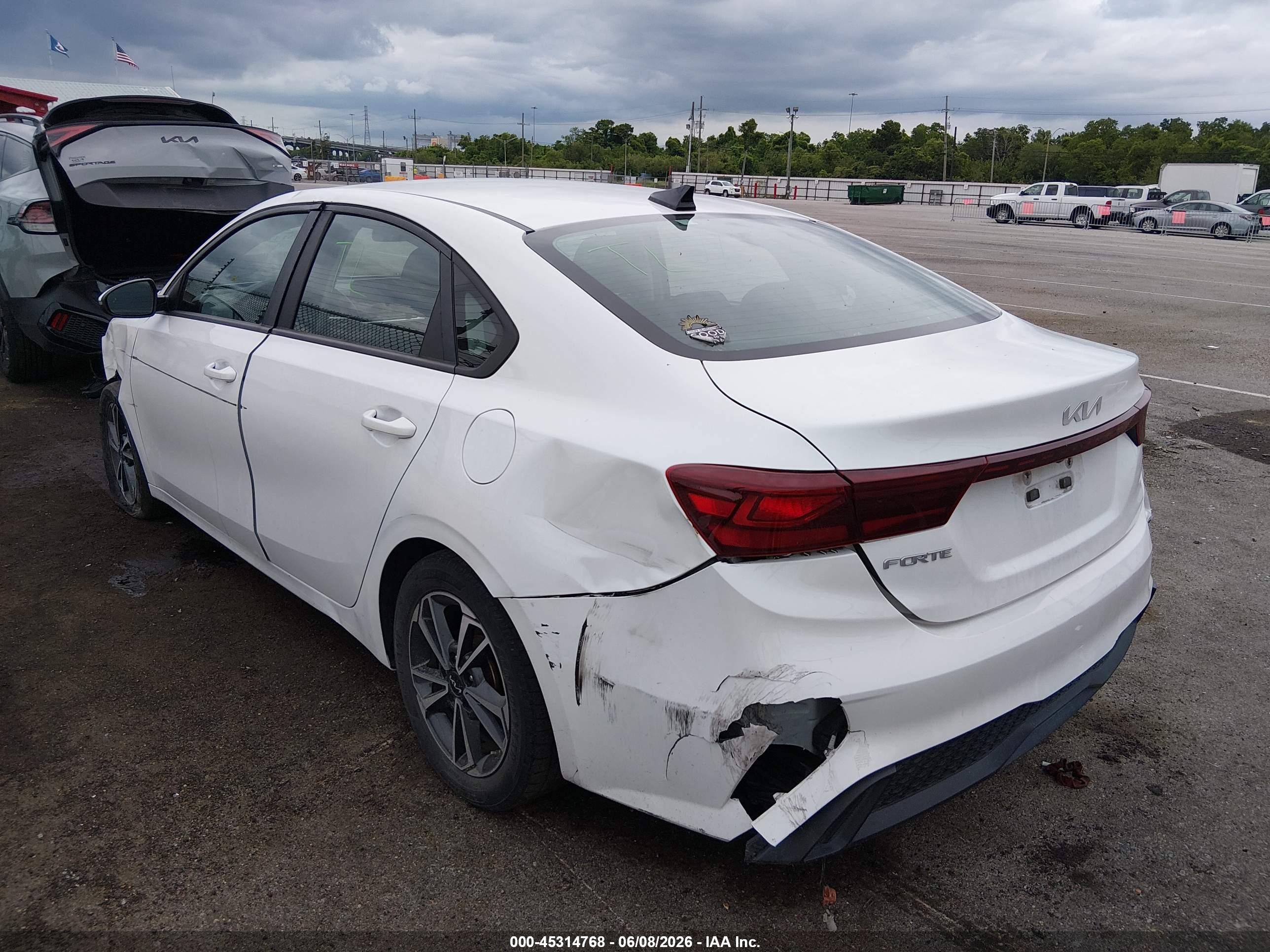 2022 KIA FORTE LXS
