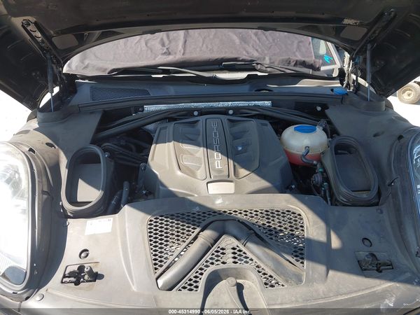 2016 PORSCHE MACAN S