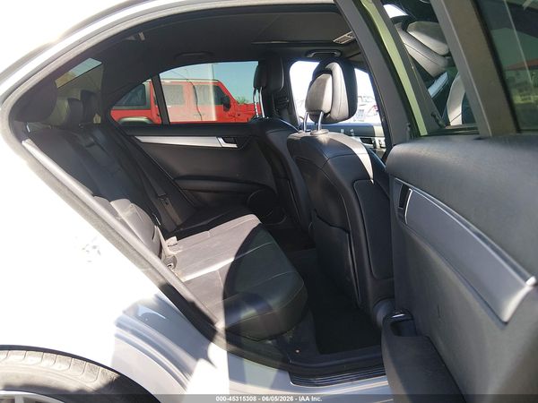 2013 MERCEDES-BENZ C 250 LUXURY/SPORT