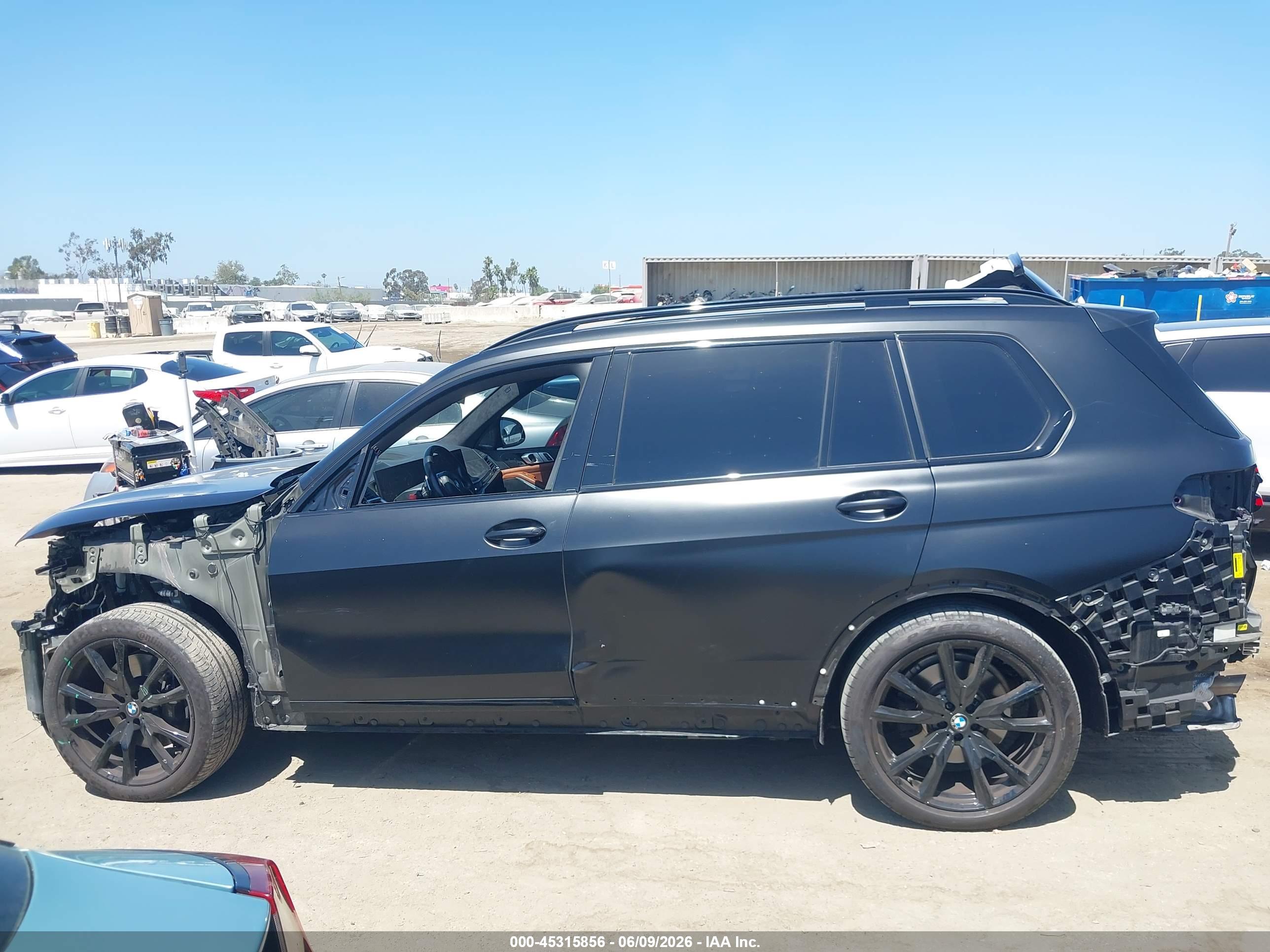 2024 BMW X7 XDRIVE40I