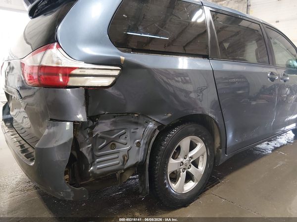 2017 TOYOTA SIENNA LE 8 PASSENGER
