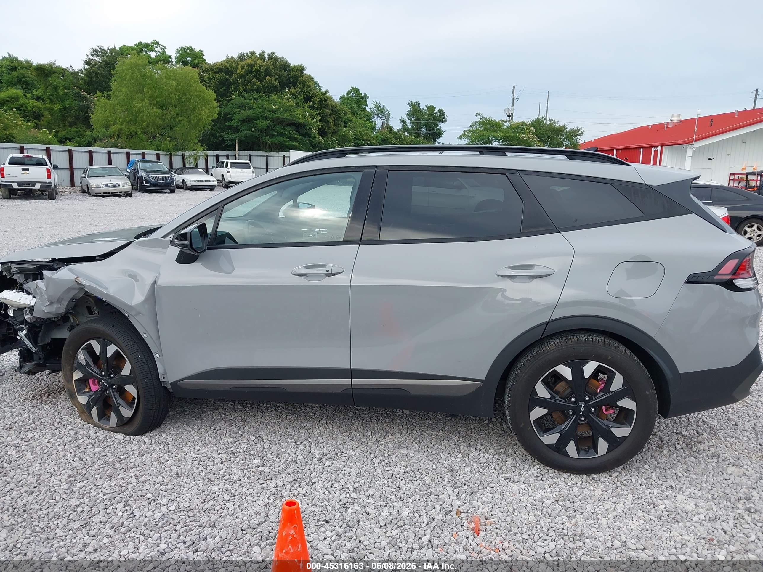 2024 KIA SPORTAGE X-LINE