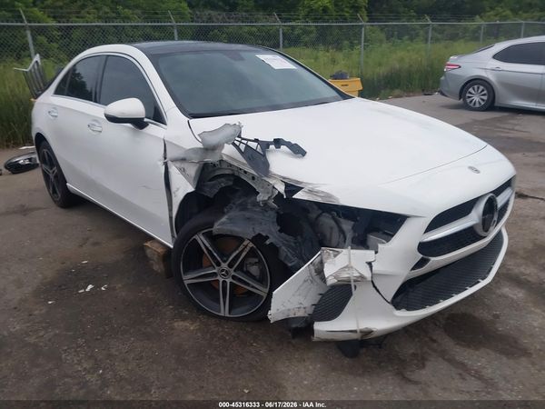 2022 MERCEDES-BENZ A 220 A220