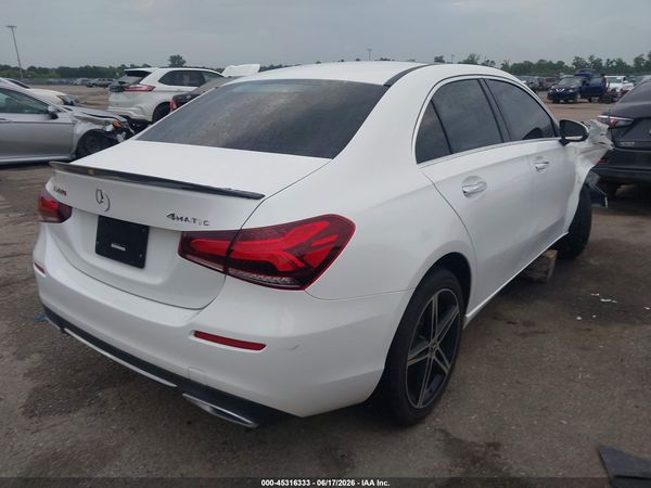 2022 MERCEDES-BENZ A 220 A220