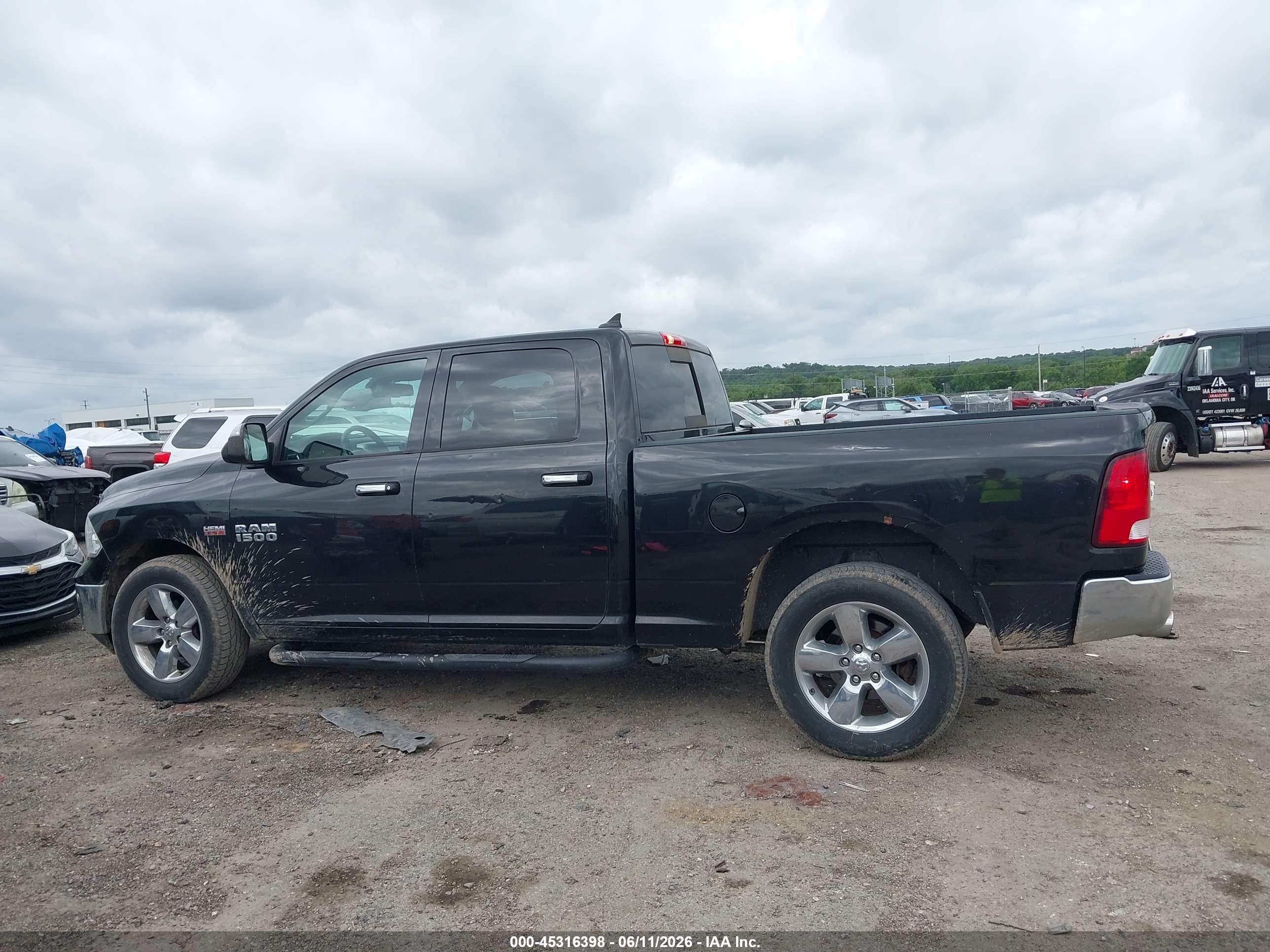 2018 RAM 1500 BIG HORN  4X4 6'4 BOX