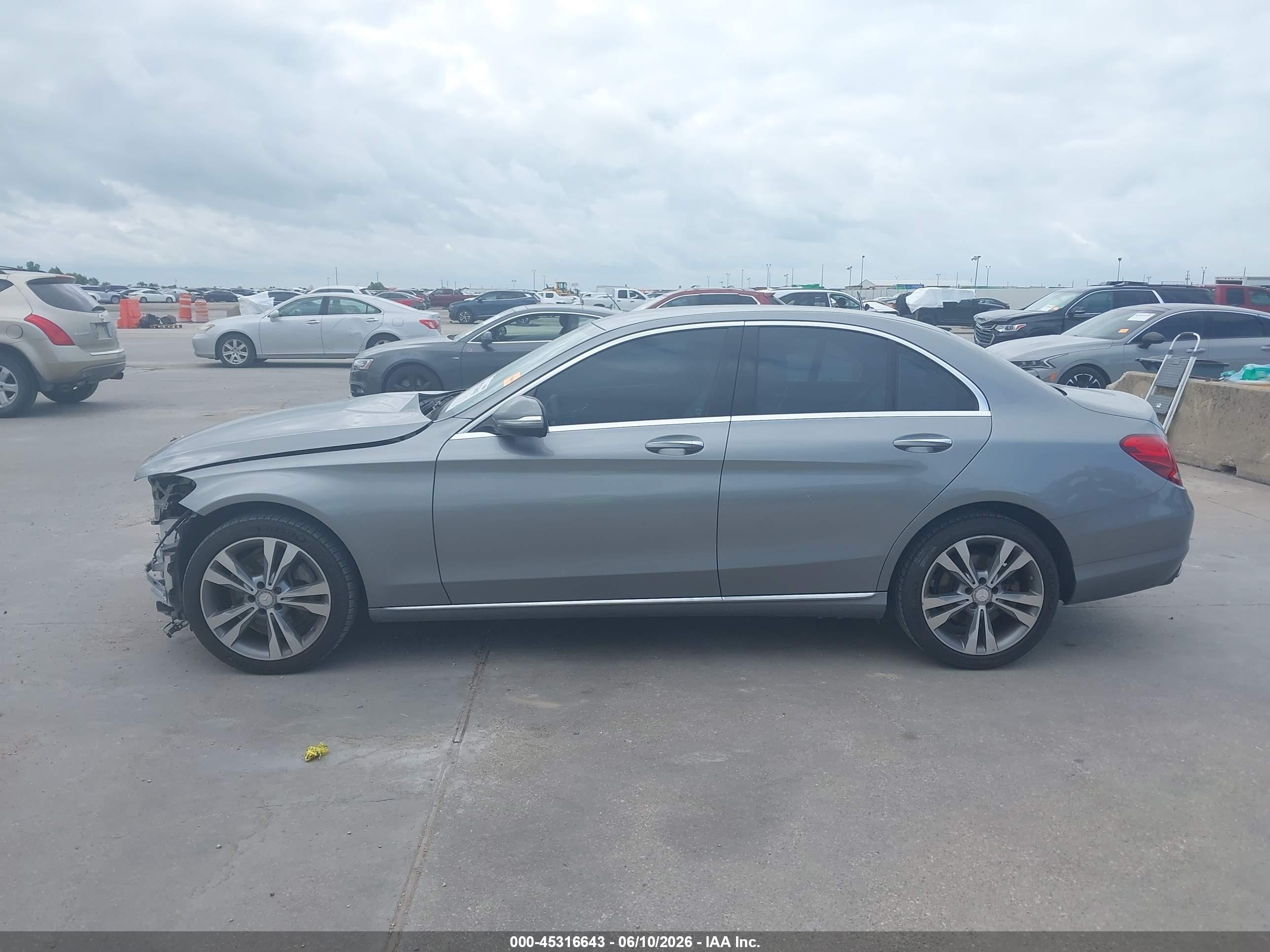 2015 MERCEDES-BENZ C 300 4MATIC