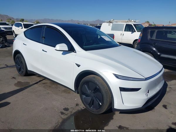 2026 TESLA MODEL Y