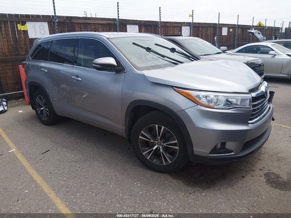2016 TOYOTA HIGHLANDER XLE V6