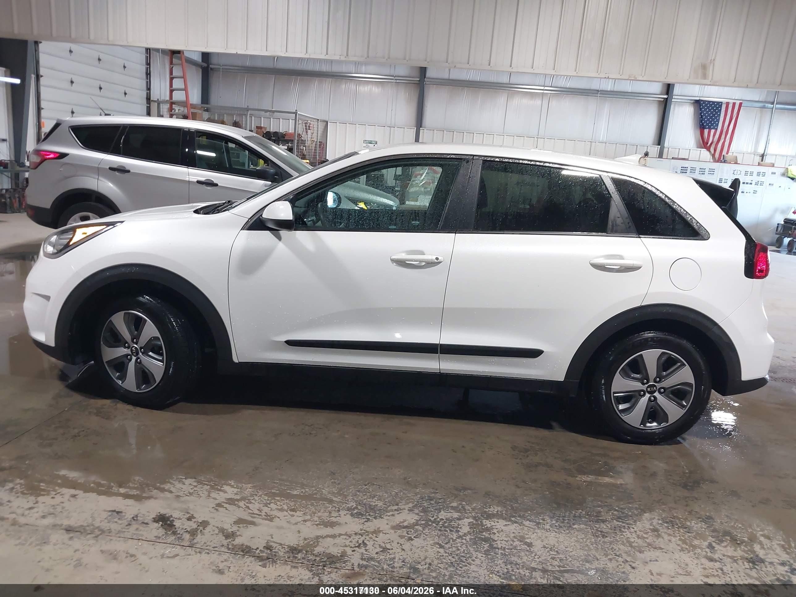 2018 KIA NIRO FE
