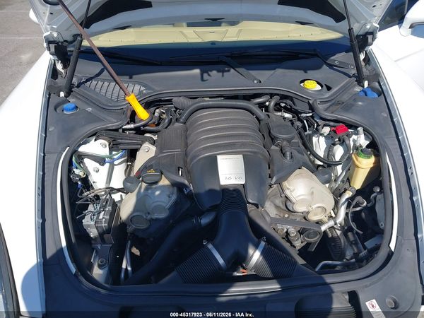 2015 PORSCHE PANAMERA 4