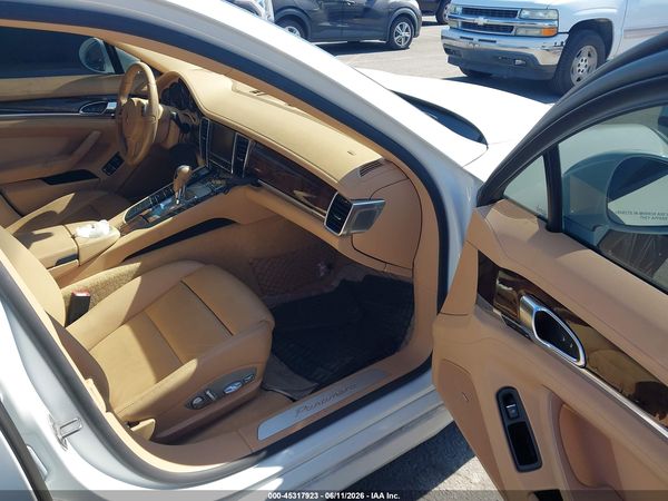 2015 PORSCHE PANAMERA 4