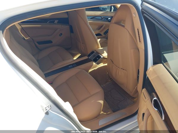 2015 PORSCHE PANAMERA 4